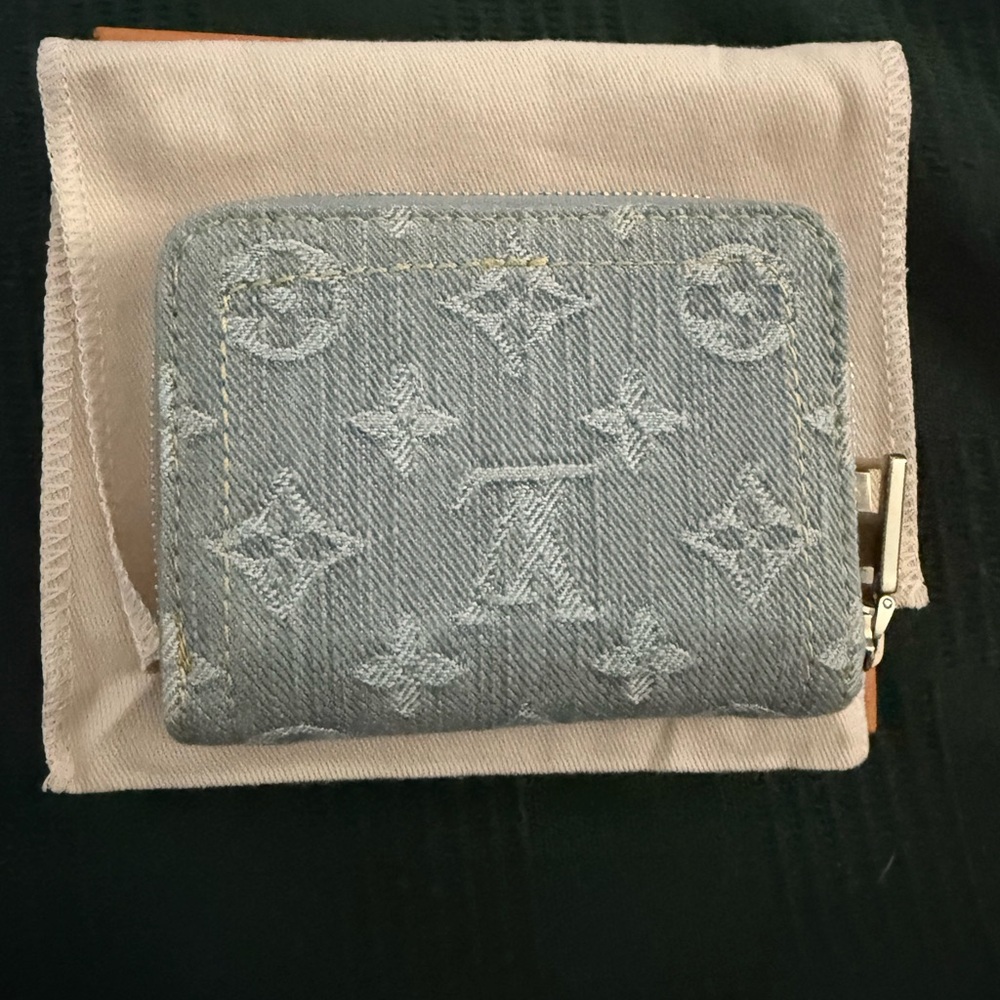 Louis Vuitton Zippy Gray Denim Monogram Wallet